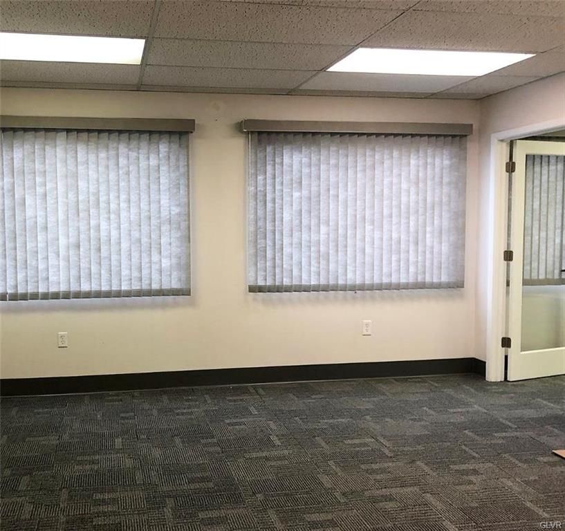 42 S 3rd St, Easton, PA 18042